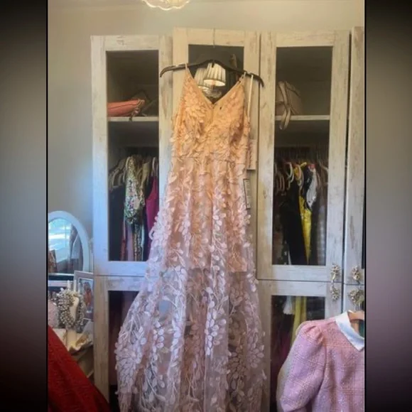 Xscape | Dresses | Xscape 3d Leaf Embroidered Floral | Poshmark